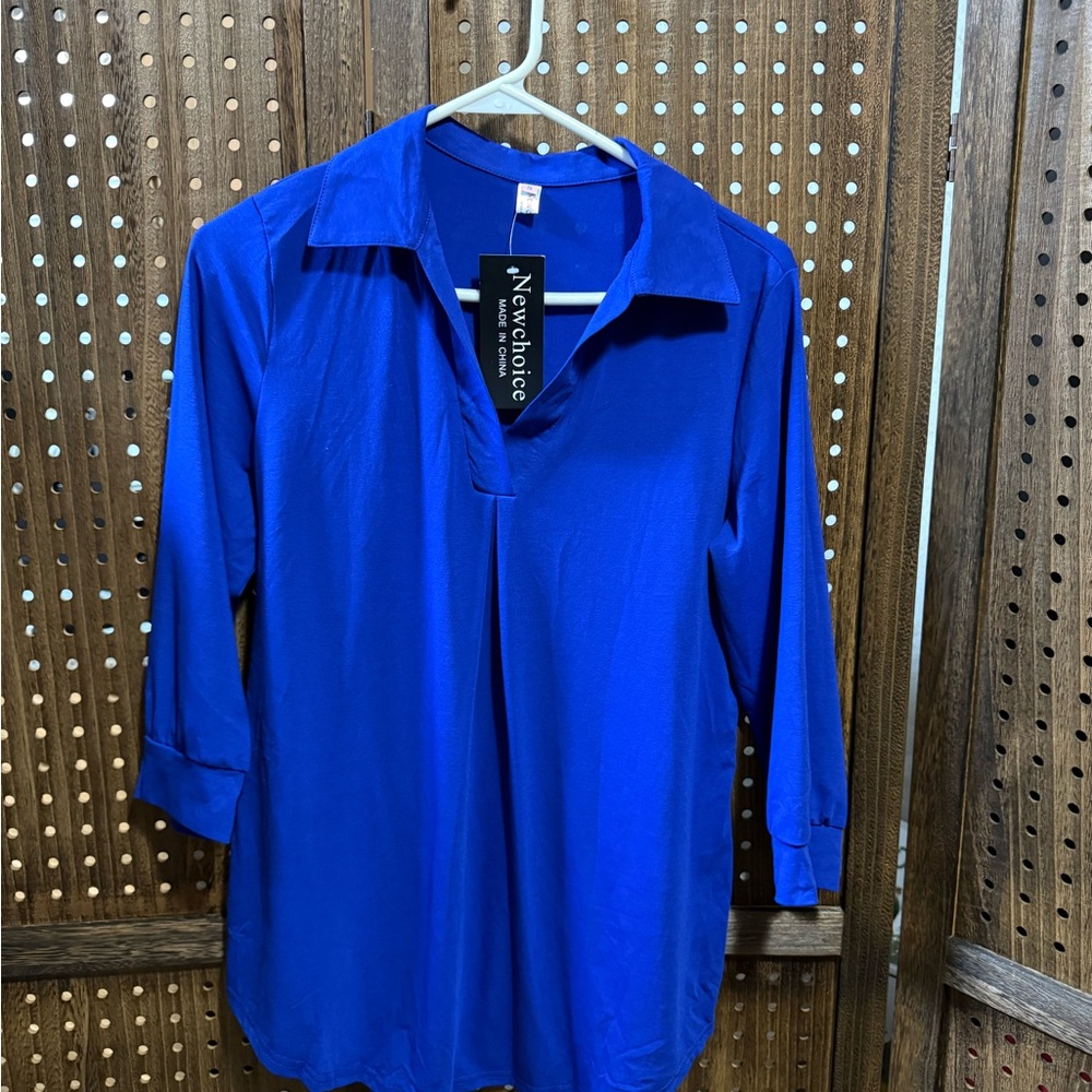 Women's Blue Top with 3/4 Sleeves